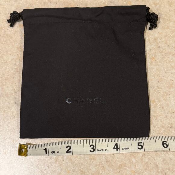 Bundle of three Chanel Black drawstring pouches jewelry, samples, cosmetics - Picture 3 of 5
